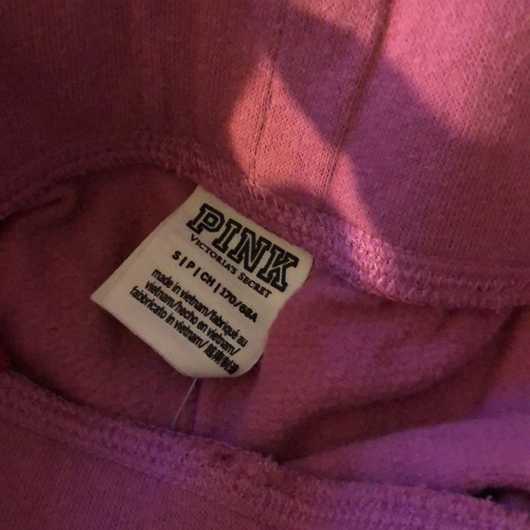 Shorts - Picture 6 of 7